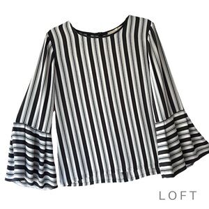 LOFT | NWOT BLACK & WHITE STRIPE BELL SLEEVE TOP BLOUSE BUTTON BACK | SMALL